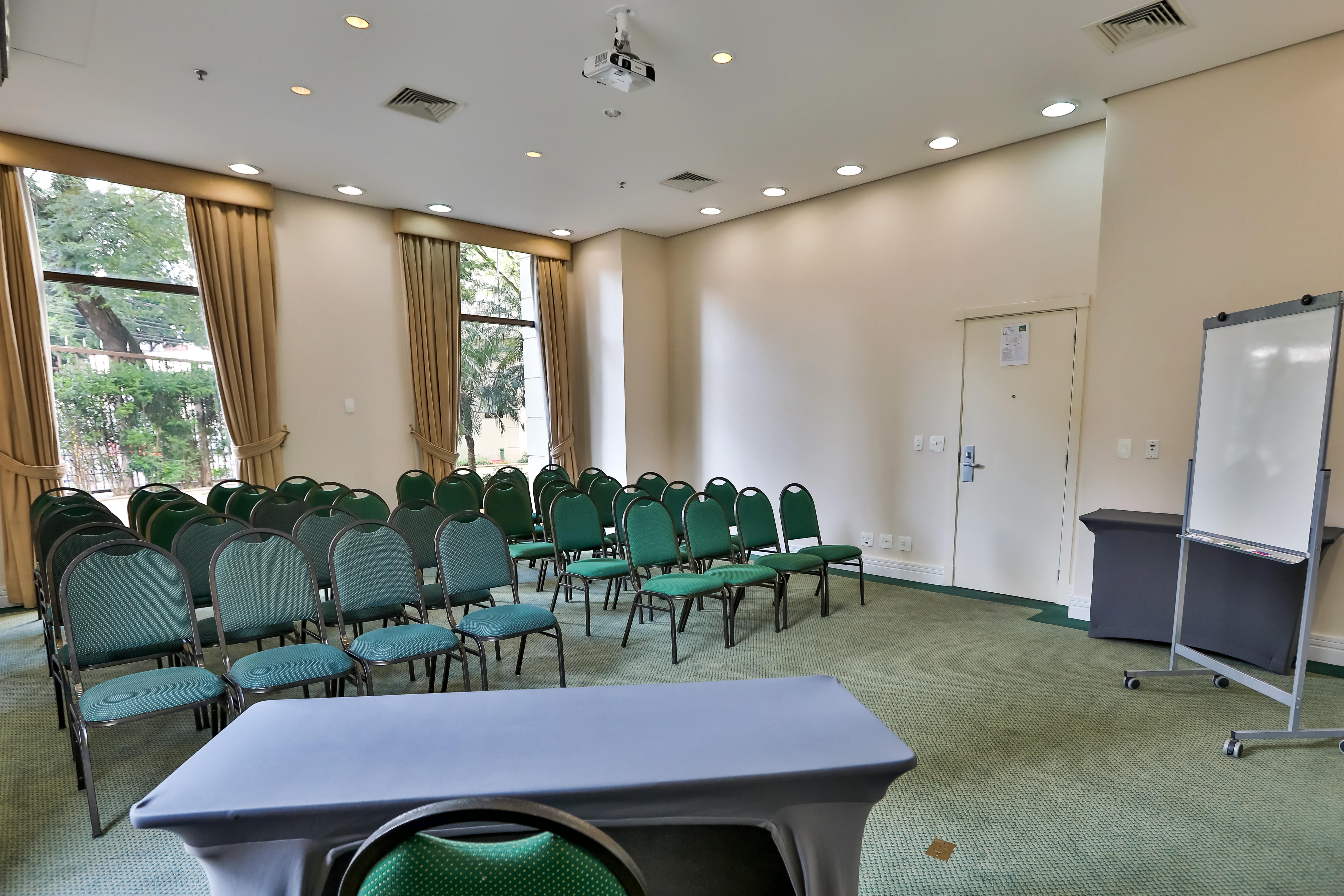 Quality Suites Vila Olimpia — Photos 3